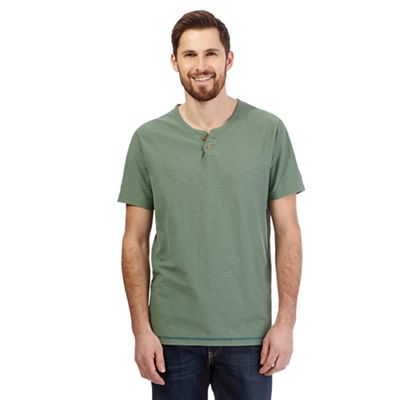 Green textured notch neck t-shirt